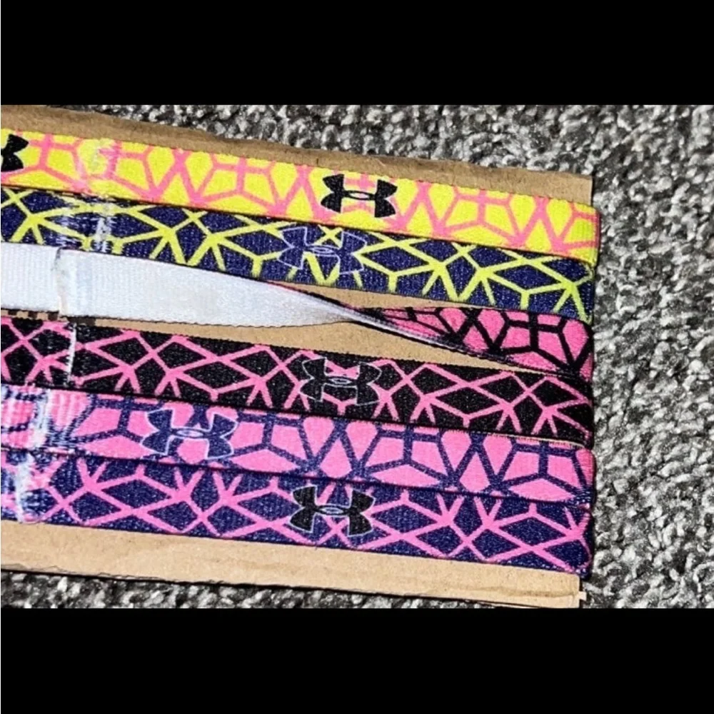 6 Under Armour Thin Headbands‎